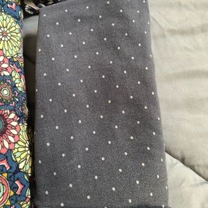 SOLD! LulaRoe TC Leggings